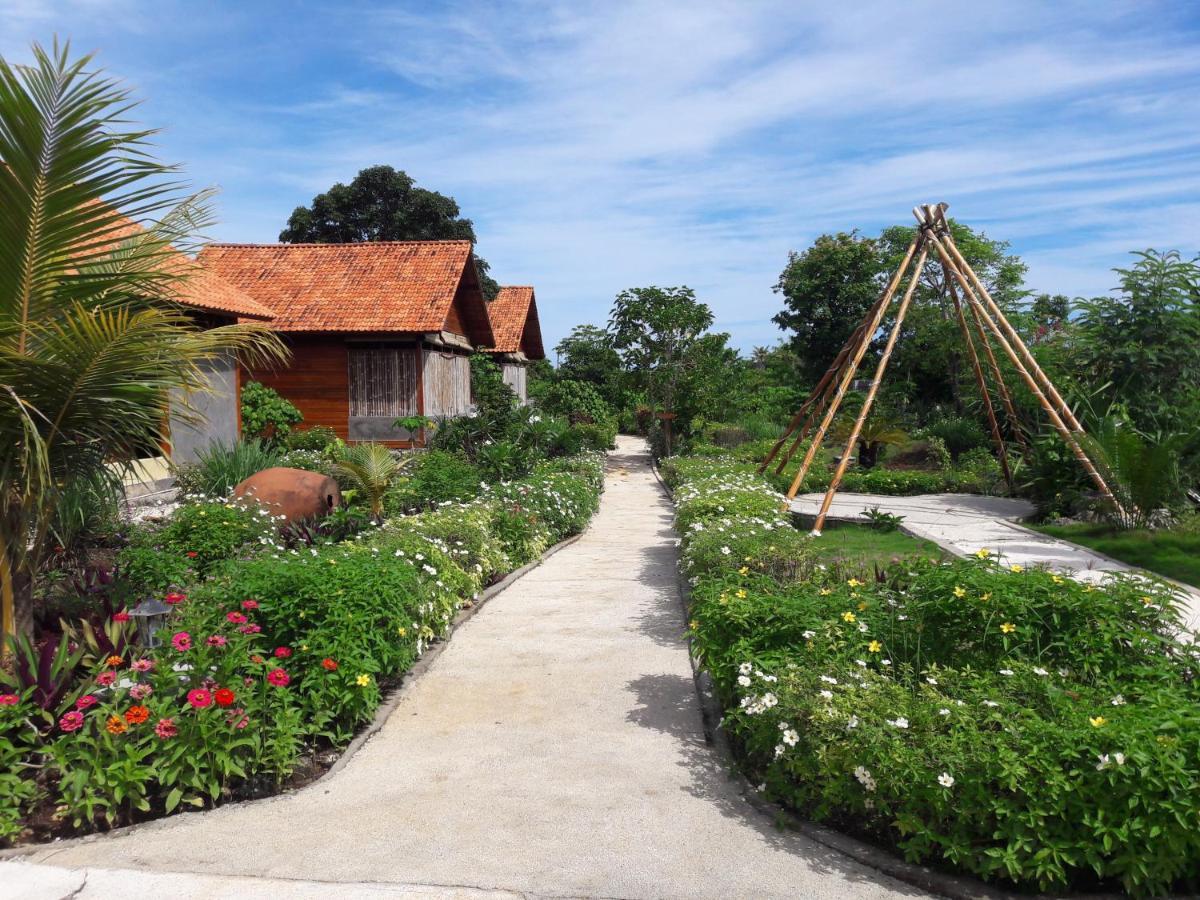 Marind Dive Eco Resort Waha Bagian luar foto