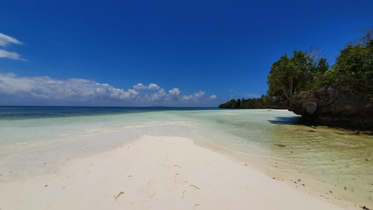 Marind Dive Eco Resort Waha Bagian luar foto